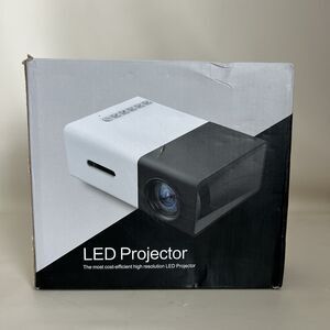 AimeiSen Q1 Mini LED Projector 1080P Support Home Theater Media Player Black